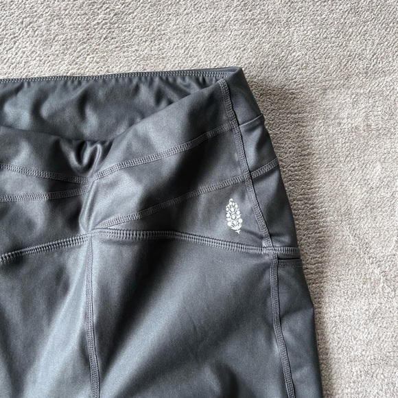 Metallic Grey Free People Movement Leggings Size S - Picture 2 of 4